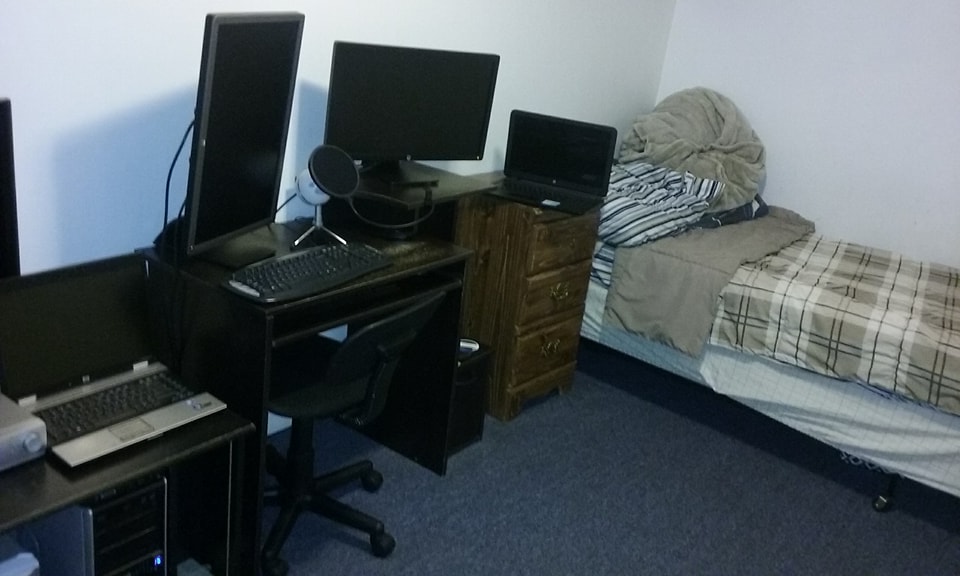 Featured image of post Anime Pc Setup Room No anime stuff in my room